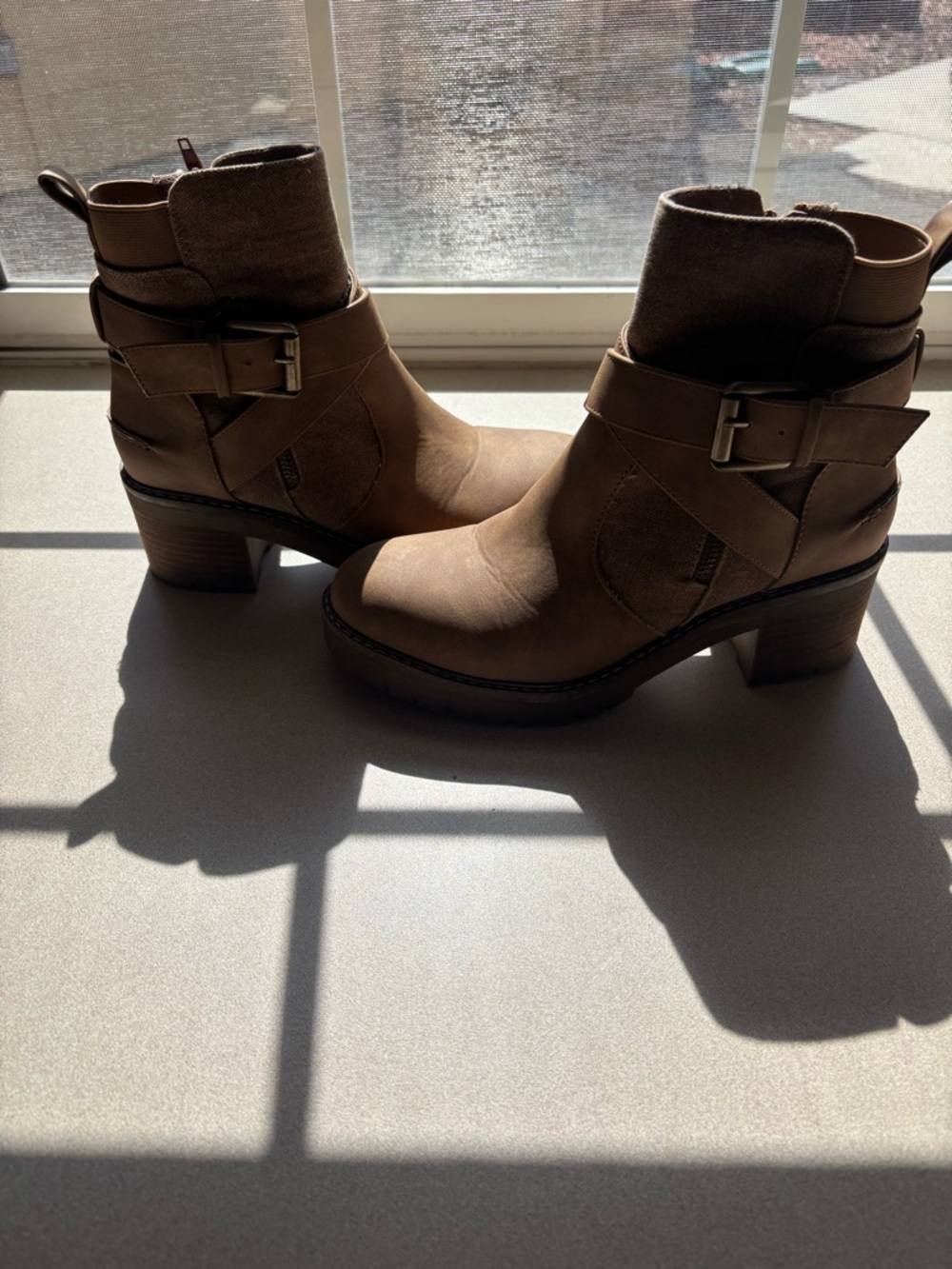 B52 by bullboxer Women’s Tan Ankle Boots with Buckle Detail